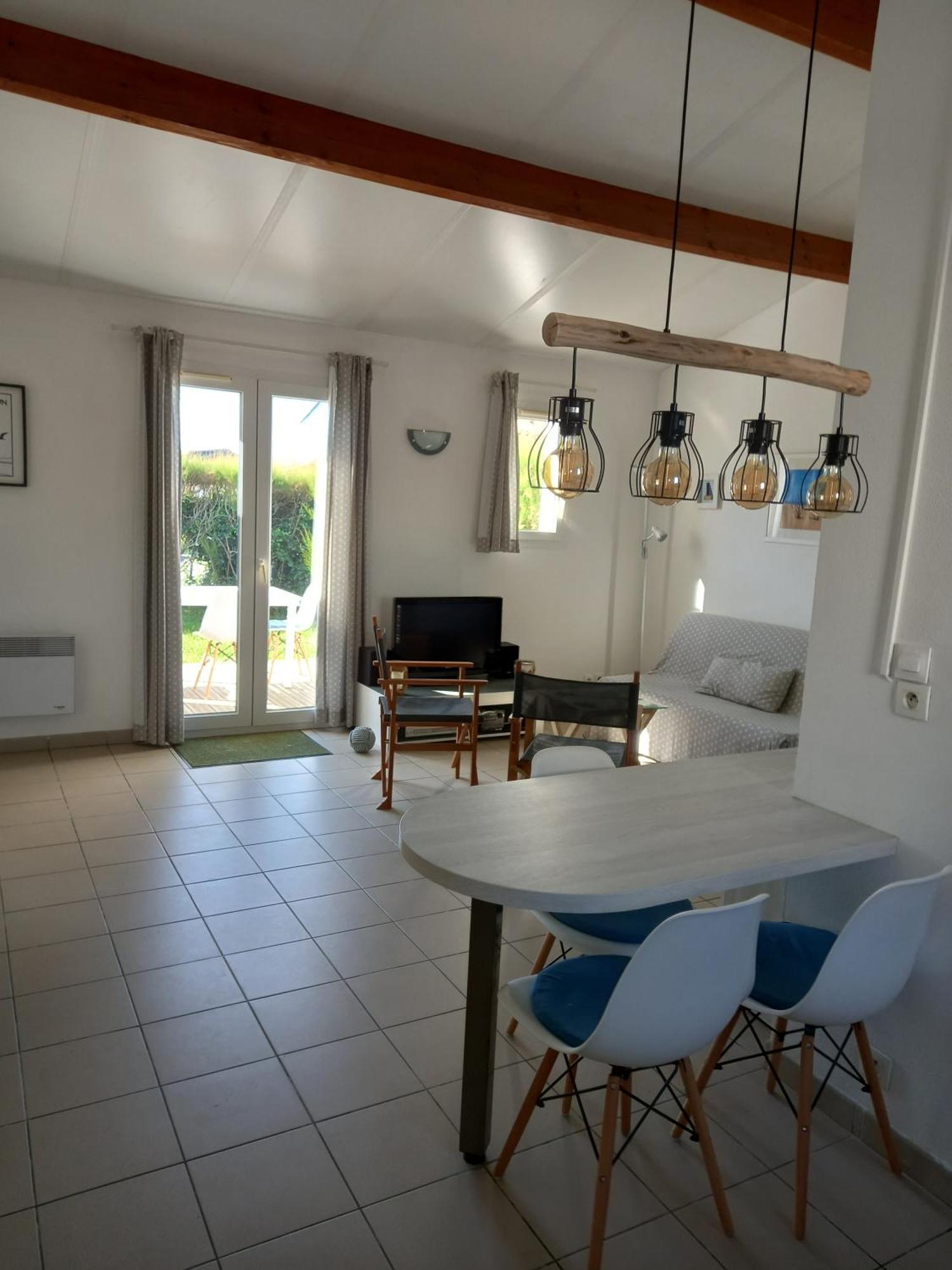 Maison Cosy Avec Piscine Partagee Le Château-dʼOléron المظهر الخارجي الصورة